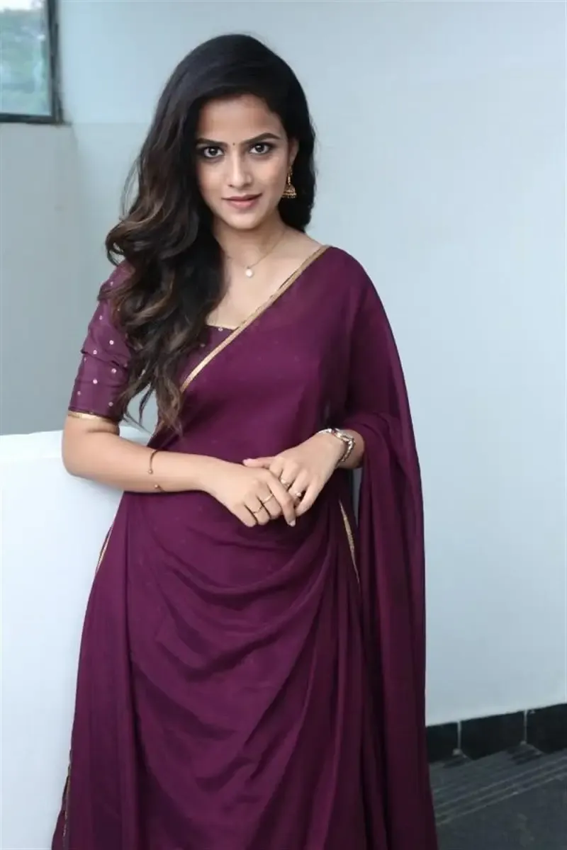 Indian Actress Vaishnavi Chaitanya Images In Marron Saree